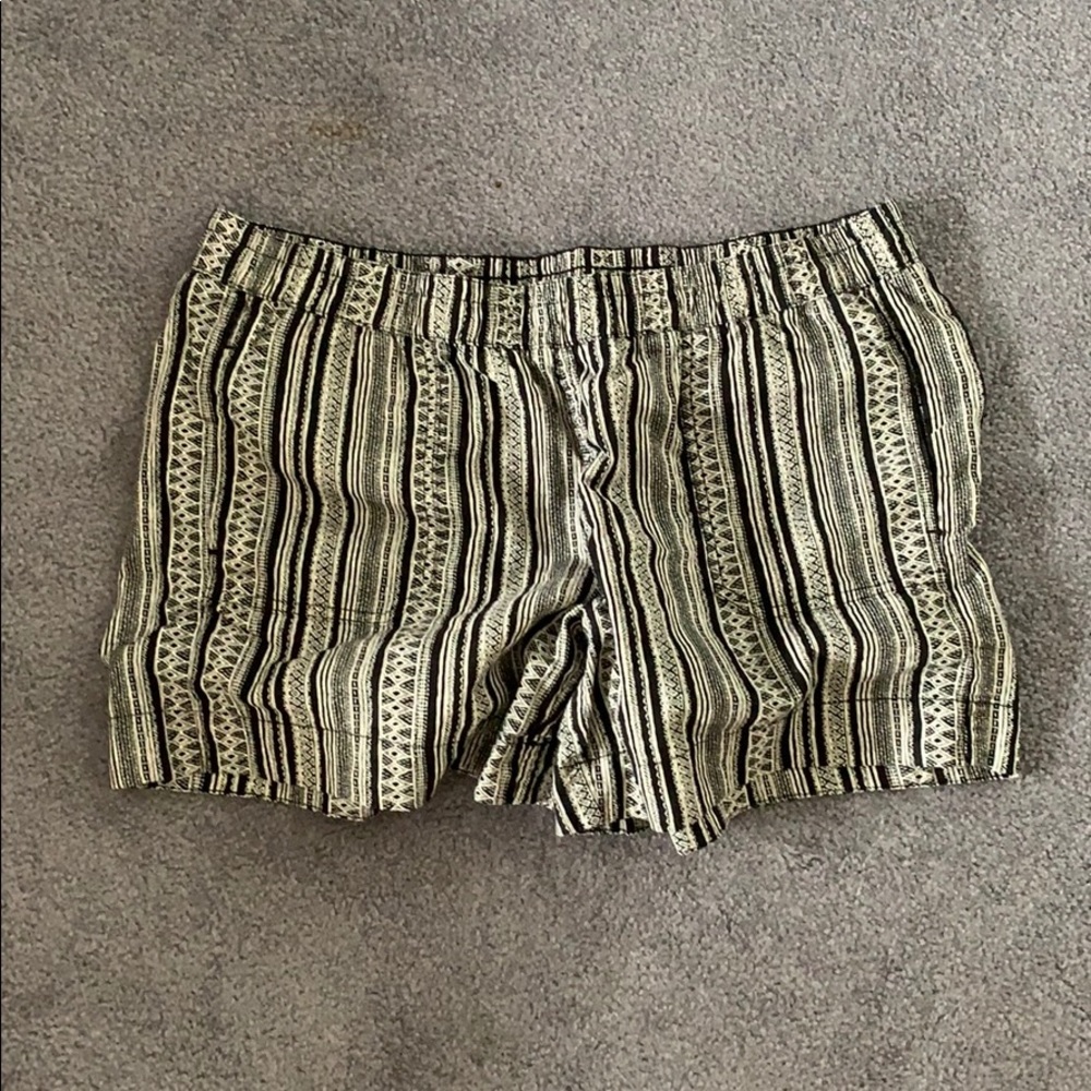 ROOTS SHORTS